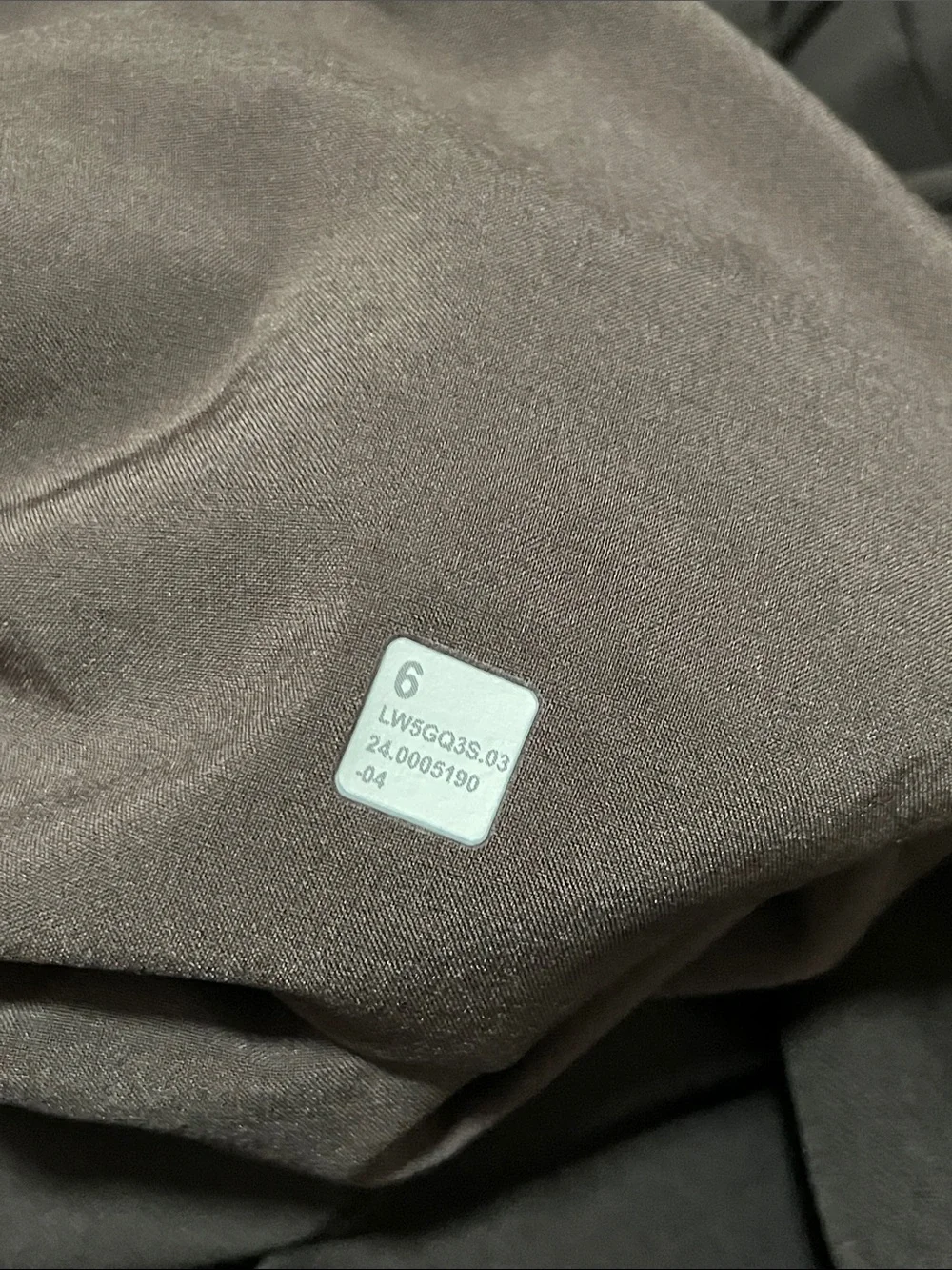 EUC Lululemon Pleat-Front High-Rise Trouser *Short. Color Espresso. Size 6